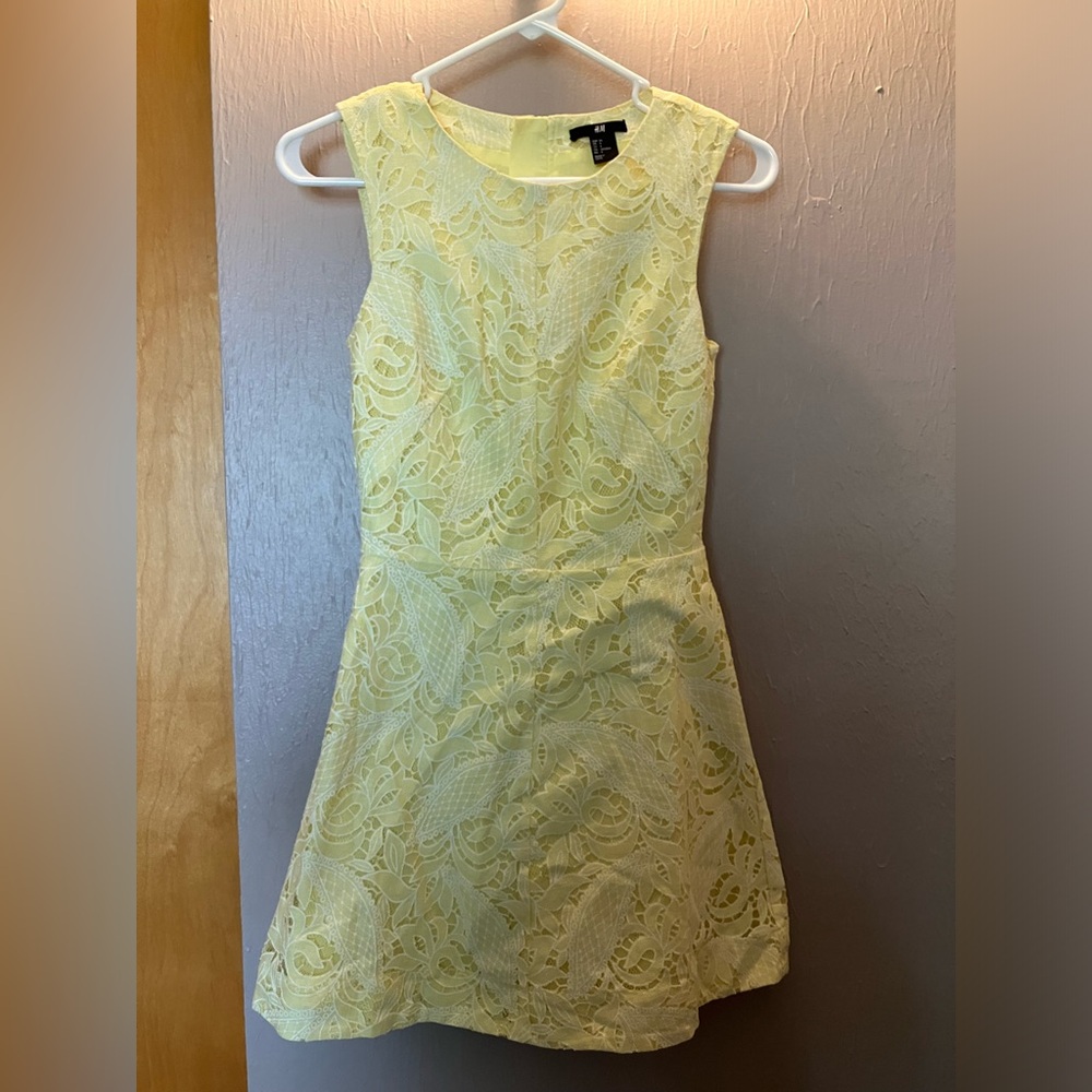 H&M Size 4 Yellow Lace Dress